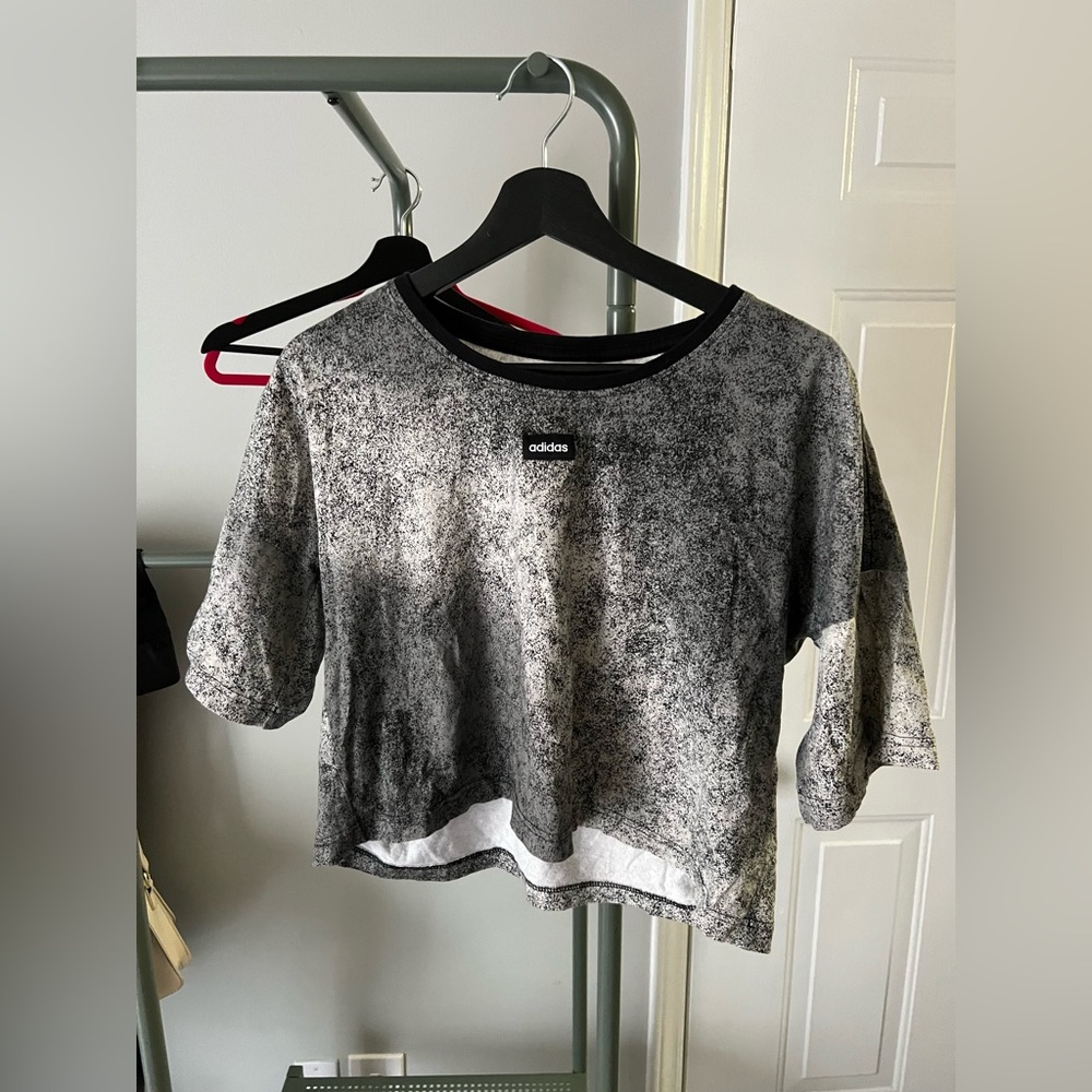 Adidas cropped t shirt size medium